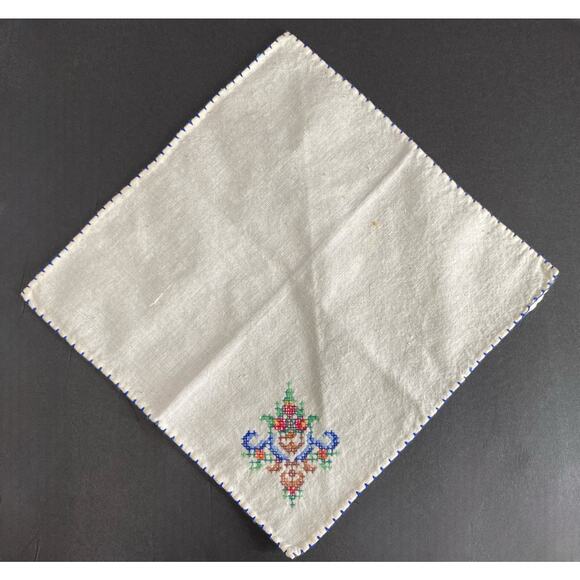 Set of 4 Vintage Hand Embroidered Cloth Napkins READ - Picture 7 of 10